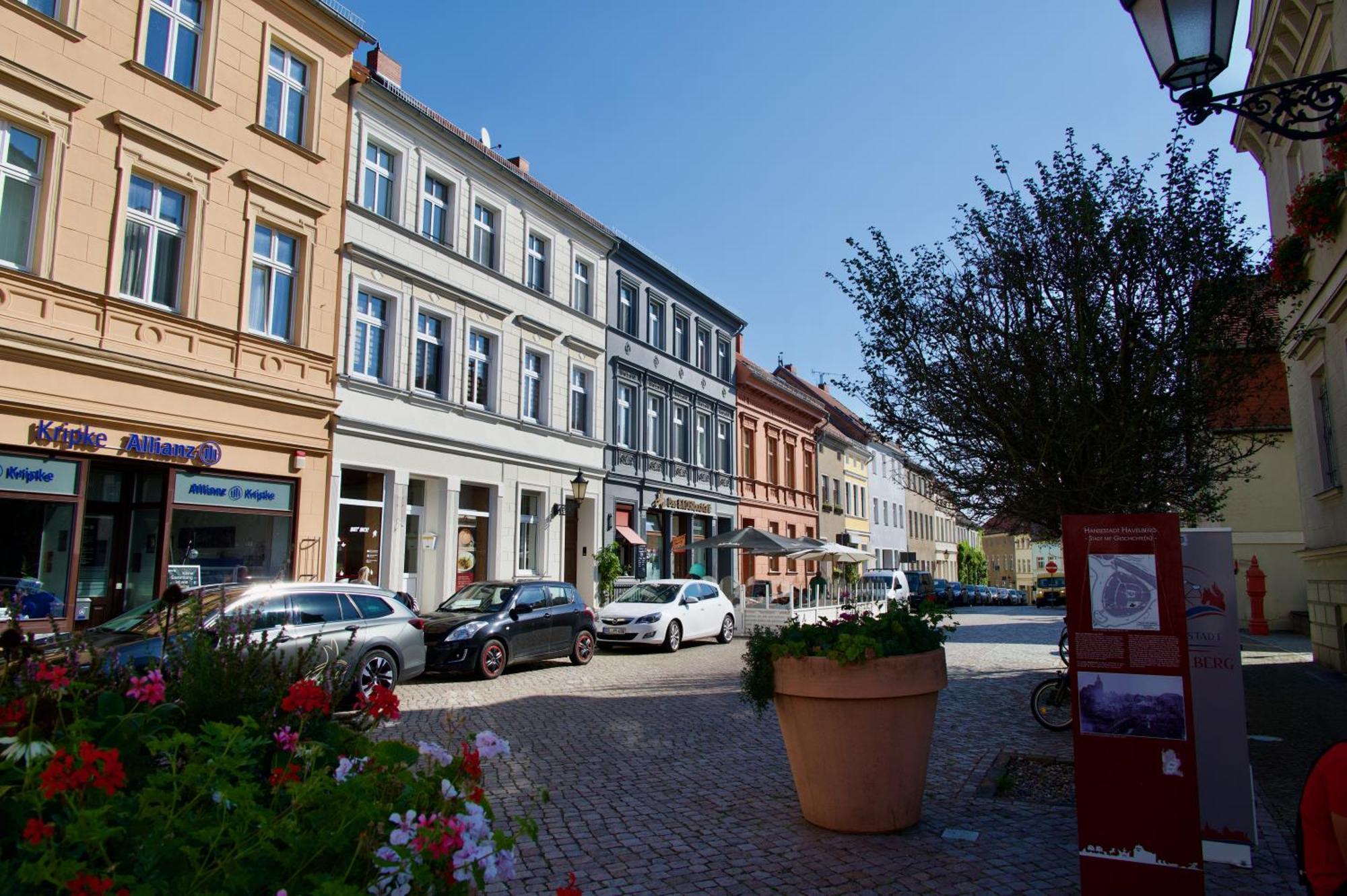 Das Bilderbuchcafe - Pension Markt 7 Havelberg Bagian luar foto